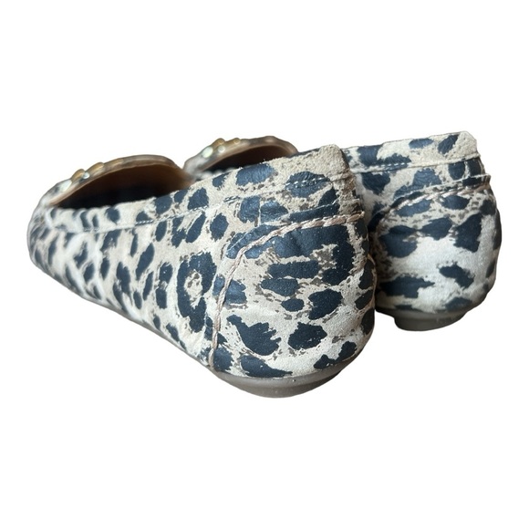 Vionic Women’s Mesa Animal Print Gold Chain Detail Slip On Loafers, 8 Wide - Picture 6 of 9